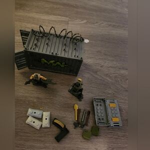 Mega Construx Call of Duty Modern Infantry Armory Toy